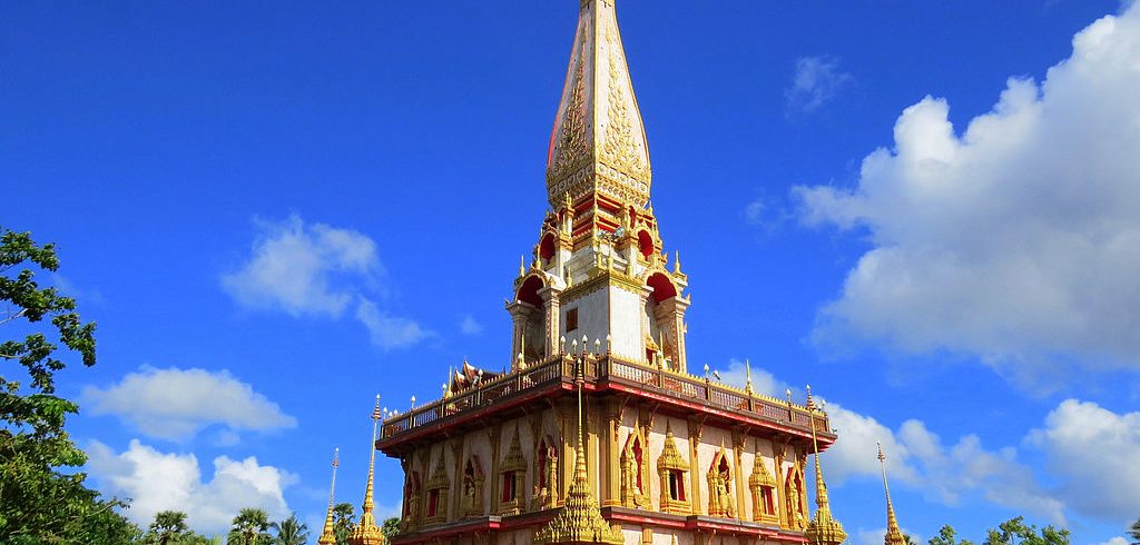 วัดฉลอง