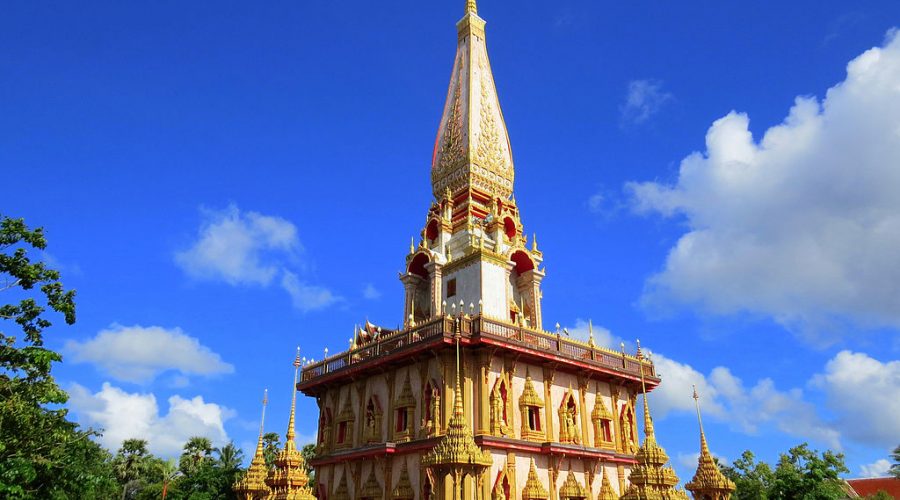 วัดฉลอง